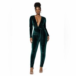 PrettyLittleThing Emerald Velvet Jumpsuit | NWT